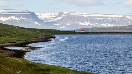 Im Skötufjördur