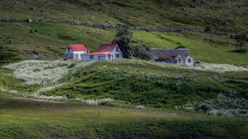 alter Hof am Önundarfjördur
